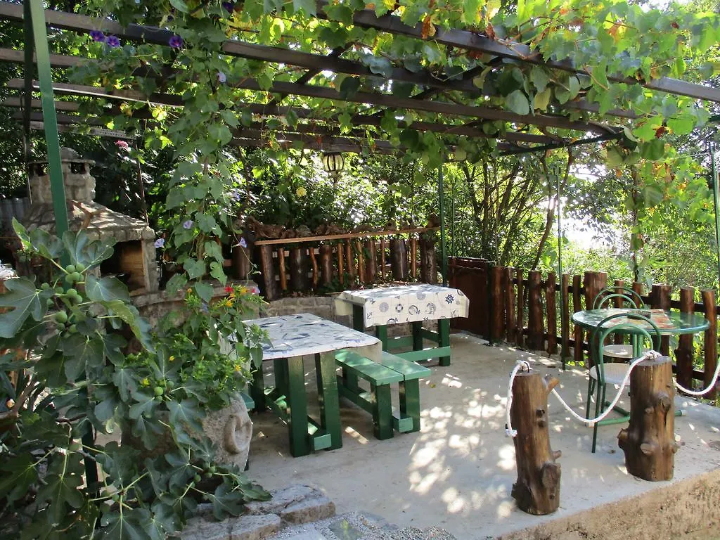 Apartments Zlatko Ičići Kroatien